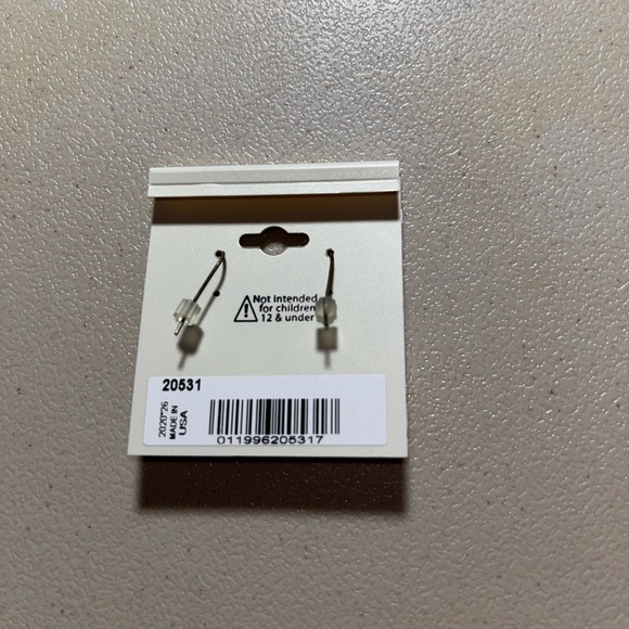 NWT 1928 Gemstone Dangle Hook Earrings - Picture 4 of 4